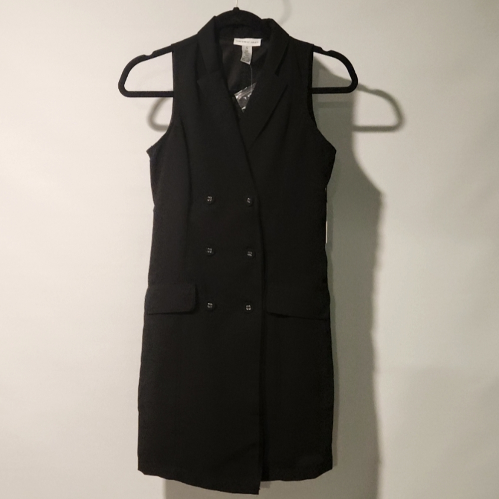 Black Sleeveless Double-Breasted Vest Dress